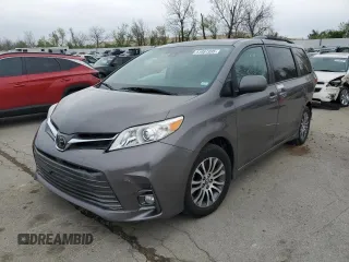 2019 Toyota Sienna XLE Auto Access Seat with VIN 5TDYZ3DC1KS015587, listed as a Copart auction lot 51951995 with 77,415 mi miles and Salvage Title. Bid and sale history available at carsss.com. Image 1.