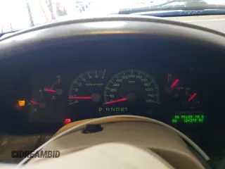 2003 Ford Expedition Eddie Bauer с VIN 1FMFU17L33LC31056, выставлен на аукционе Copart как лот 55680275 с пробегом 124 379 миль миль и Списание • Salvage title. История ставок и продаж доступна на DreamBid. Изображение 9.