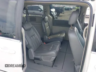 2010 Chrysler Town & Country Touring with VIN 2A4RR5D19AR188015, listed as a IAAI auction lot 41997283 with 172,877 mi miles. Bid and sale history available at carsss.com. Image 8.