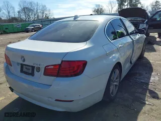 2012 BMW 5 Series 528i with VIN WBAXG5C53CDY30237, listed as a IAAI auction lot 41439943 with 193,180 mi miles. Bid and sale history available at carsss.com. Image 4.