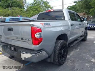 2016 Toyota Tundra 4WD Truck SR5 with VIN 5TFDW5F15GX554763, listed as a IAAI auction lot 42092776 with 141,522 mi miles. Bid and sale history available at carsss.com. Image 4.
