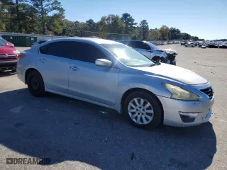 2015 Nissan Altima 2.5 S with VIN 1N4AL3AP8FN405212, listed as a Copart auction lot 84347774 with 172,581 mi miles and Clean Title. Bid and sale history available at carsss.com. Image 4.