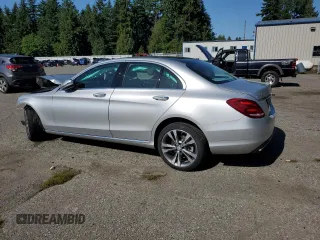 2017 Mercedes-Benz C 300 z VIN 55SWF4KB2HU188885, wystawiony jako Copart lot #59305435 z przebiegiem Nie podano mil oraz Szkoda całkowita • Salvage title. Historia ofert i sprzedaży dostępna na DreamBid. Obrazek 2.
