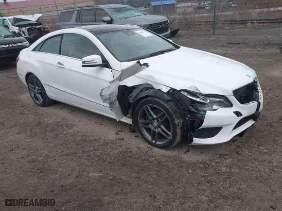 2015 Mercedes-Benz E-Class E 400 with VIN WDDKJ6HB7FF294796, listed as a IAAI auction lot 41800037 with 77,656 mi miles. Bid and sale history available at carsss.com. Image 1.