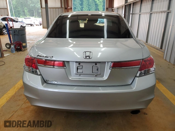 2012 Honda Accord EX z VIN 1HGCP2F78CA008291, wystawiony jako Copart lot #58614015 z przebiegiem 183 349 mil mil oraz Szkoda całkowita • Salvage title. Historia ofert i sprzedaży dostępna na DreamBid. Obrazek 6.