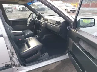 1992 Volvo 900 GLS z VIN YV1JS8839N3093757, wystawiony jako IAAI lot #41888645 z przebiegiem 105 820 mil mil oraz . Historia ofert i sprzedaży dostępna na DreamBid. Obrazek 5.