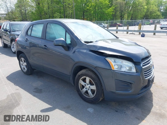 2016 Chevrolet Trax LS z VIN 3GNCJNSBOGL130872, wystawiony jako IAAI lot #42030004 z przebiegiem 121 078 mil mil oraz . Historia ofert i sprzedaży dostępna na DreamBid. Obrazek 1.
