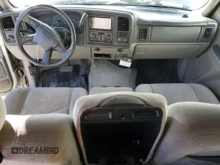 2005 GMC Yukon XL SLT with VIN 1GKFK16Z75J247036, listed as a Copart auction lot 46354735 with 298,509 mi miles and Salvage Title. Bid and sale history available at carsss.com. Image 8.