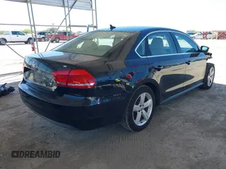 2013 Volkswagen Passat SE с VIN 1VWBP7A34DC108628, выставлен на аукционе IAAI как лот 42086759 с пробегом 148 321 миль миль и . История ставок и продаж доступна на DreamBid. Изображение 4.