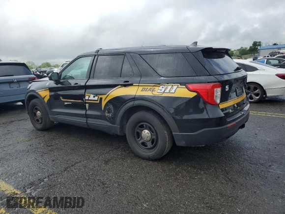 2021 Ford Police Interceptor Utility z VIN 1FM5K8AB6MGC24011, wystawiony jako Copart lot #57274085 z przebiegiem 51 479 mil mil oraz Szkoda całkowita • Salvage title. Historia ofert i sprzedaży dostępna na DreamBid. Obrazek 2.