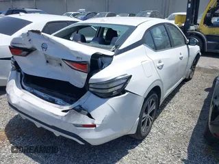 2020 Nissan Sentra SV z VIN 3N1AB8CV6LY217702, wystawiony jako IAAI lot #42151477 z przebiegiem 45 109 mil mil oraz . Historia ofert i sprzedaży dostępna na DreamBid. Obrazek 4.