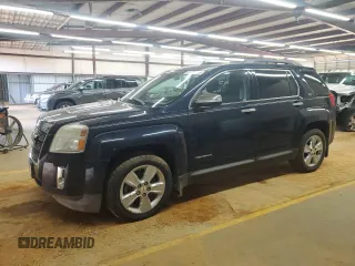 2015 GMC Terrain SLT z VIN 2GKFLXEK5F6418725, wystawiony jako Copart lot #57339295 z przebiegiem 152 181 mil mil oraz Czysty tytuł • Clean title. Historia ofert i sprzedaży dostępna na DreamBid. Obrazek 1.