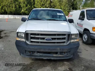 2002 Ford Super Duty F-250 XL with VIN 1FTNF20S52EA21238, listed as a Copart auction lot 54097065 with 152,710 mi miles and Clean Title. Bid and sale history available at carsss.com. Image 5.
