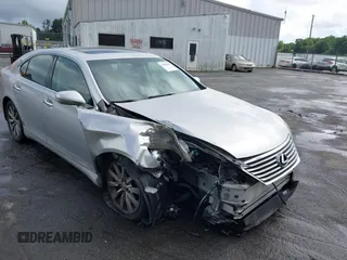 2012 Lexus LS 460 z VIN JTHCL5EF4C5014679, wystawiony jako IAAI lot #42265045 z przebiegiem 204 035 mil mil oraz . Historia ofert i sprzedaży dostępna na DreamBid. Obrazek 1.