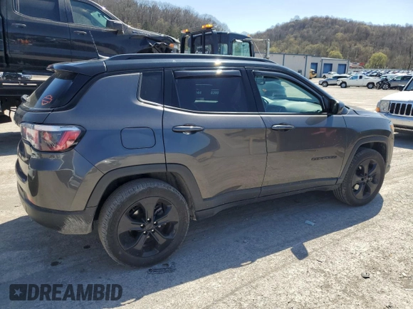 2019 Jeep Compass Altitude z VIN 3C4NJDBB7KT652855, wystawiony jako Copart lot #53485835 z przebiegiem 43 844 mil mil oraz Szkoda całkowita • Salvage title. Historia ofert i sprzedaży dostępna na DreamBid. Obrazek 3.