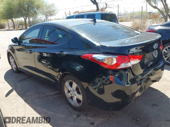 2013 Hyundai Elantra GLS z VIN 5NPDH4AE4DH440405, wystawiony jako IAAI lot #41901236 z przebiegiem 122 375 mil mil oraz . Historia ofert i sprzedaży dostępna na DreamBid. Obrazek 3.