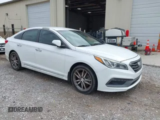 2015 Hyundai Sonata Sport with VIN 5NPE34AB1FH193503, listed as a IAAI auction lot 42195408 with 117,677 mi miles and . Bid and sale history available at carsss.com. Image 1.