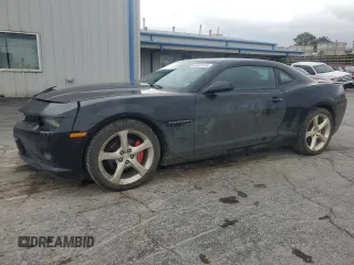 2015 Chevrolet Camaro LT z VIN 2G1FD1E31F9279098, wystawiony jako Copart lot #58422315 z przebiegiem 77 265 mil mil oraz Szkoda całkowita • Salvage title. Historia ofert i sprzedaży dostępna na DreamBid. Obrazek 1.