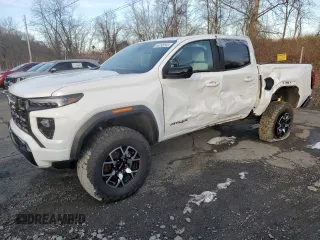 2024 GMC Canyon 4WD AT4X with VIN 1GTP6EEKXR1134879, listed as a Copart auction lot 44358345 with 12,567 mi miles and Salvage Title. Bid and sale history available at carsss.com. Image 1.