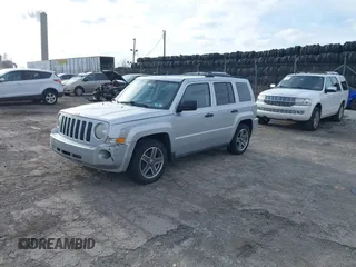 2009 Jeep Patriot Sport with VIN 1J4FT28B69D126513, listed as a IAAI auction lot 41622860 with 181,636 mi miles. Bid and sale history available at carsss.com. Image 2.