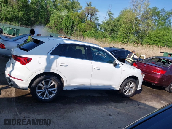 2021 Audi Q3 S line Premium with VIN WA1DECF31M1037901, listed as a IAAI auction lot 42158457 with 25,925 mi miles and . Bid and sale history available at DreamBid. Image 14.