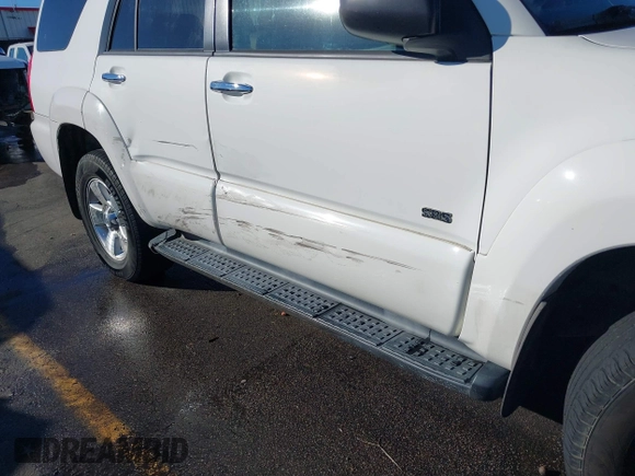 2008 Toyota 4Runner SR5 with VIN JTEZU14R28K003116, listed as a IAAI auction lot 40618148 with 249,356 mi miles. Bid and sale history available at carsss.com. Image 6.