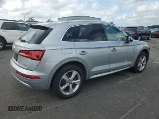 2020 Audi Q5 Premium Plus with VIN WA1BNAFYXL2051344, listed as a Copart auction lot 70340064 with 60,985 mi miles and Salvage Title. Bid and sale history available at carsss.com. Image 3.