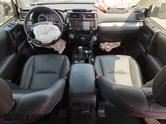 2020 Toyota 4Runner SR5 with VIN JTEBU5JR1L5810893, listed as a Copart auction lot 61157285 with 35,426 mi miles and Salvage title. Bid and sale history available at DreamBid. Image 8.