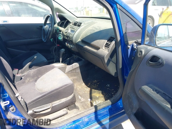 2007 Honda Fit Sport with VIN JHMGD386X7S036286, listed as a IAAI auction lot 42481245 with 172,055 mi miles and . Bid and sale history available at DreamBid. Image 5.