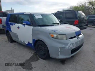 2013 Scion xB with VIN JTLZE4FE0DJ034785, listed as a IAAI auction lot 41982429 with 190,205 mi miles. Bid and sale history available at carsss.com. Image 1.