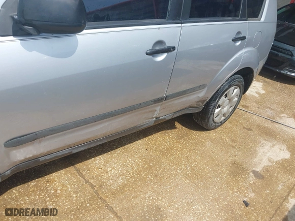 2007 Mitsubishi Outlander ES with VIN JA4MS31X17Z008178, listed as a IAAI auction lot 41809924 with 262,004 mi miles. Bid and sale history available at carsss.com. Image 6.