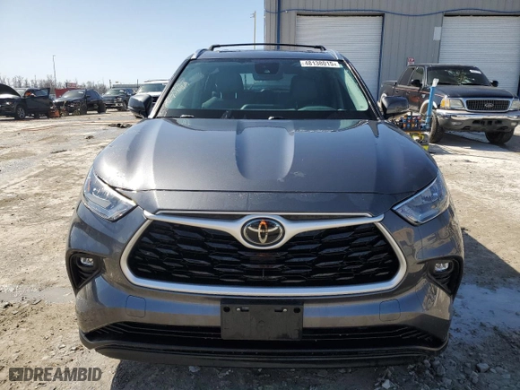 2020 Toyota Highlander XLE with VIN 5TDGZRBH1LS051035, listed as a Copart auction lot 48138015 with 49,753 mi miles and Salvage Title. Bid and sale history available at carsss.com. Image 5.