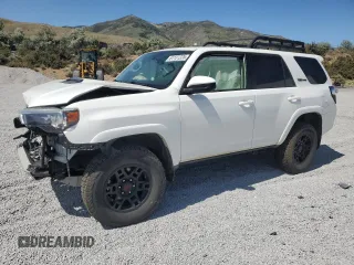 2019 Toyota 4Runner SR5 with VIN JTEBU5JR1K5671380, listed as a Copart auction lot 61131225 with Not provided miles and Salvage title. Bid and sale history available at DreamBid. Image 1.