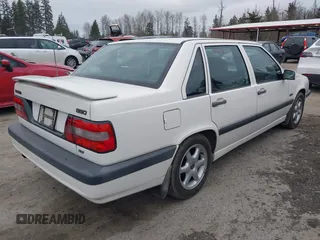 1997 Volvo 850 с VIN YV1LS5649V1394639, выставлен на аукционе IAAI как лот 41823556 с пробегом 110 220 миль миль и . История ставок и продаж доступна на DreamBid. Изображение 4.
