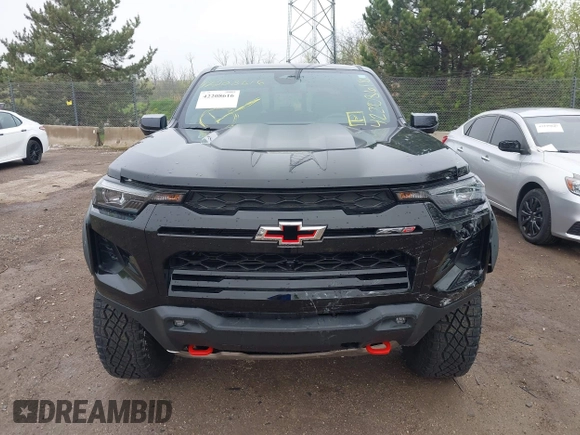 2024 Chevrolet Colorado 4WD ZR2 with VIN 1GCPTFEK4R1270553, listed as a IAAI auction lot 42208616 with 3,700 mi miles and . Bid and sale history available at DreamBid. Image 12.