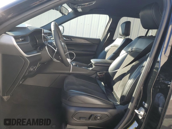 2023 Jeep Grand Cherokee Altitude with VIN 1C4RJGAG0PC647774, listed as a Copart auction lot 88018375 with 33,283 mi miles and Clean title. Bid and sale history available at DreamBid. Image 7.