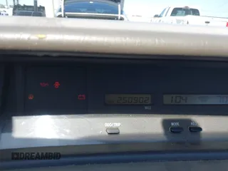 2001 Toyota Avalon XL z VIN 4T1BF28B51U139054, wystawiony jako IAAI lot #42223994 z przebiegiem 250 902 mil mil oraz . Historia ofert i sprzedaży dostępna na DreamBid. Obrazek 7.