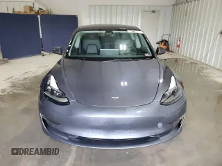 2022 Tesla Model 3 Long Range z VIN 5YJ3E1EB6NF289327, wystawiony jako Copart lot #58176825 z przebiegiem 120 883 mil mil oraz Czysty tytuł • Clean title. Historia ofert i sprzedaży dostępna na DreamBid. Obrazek 5.