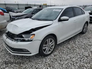2015 Volkswagen Jetta SEL z VIN 3VWL17AJ1FM283070, wystawiony jako Copart lot #83914154 z przebiegiem 159 405 mil mil oraz Szkoda całkowita • Salvage title. Historia ofert i sprzedaży dostępna na DreamBid. Obrazek 1.
