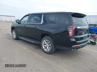 2023 Chevrolet Suburban Premier z VIN 1GNSKFKD3PR472907, wystawiony jako IAAI lot #41993577 z przebiegiem 33 653 mil mil oraz . Historia ofert i sprzedaży dostępna na DreamBid. Obrazek 3.