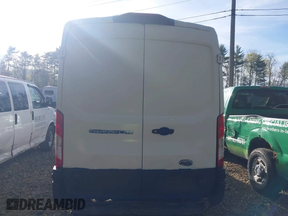 2020 Ford Transit Cargo с VIN 1FTBR1C84LKB56363, выставлен на аукционе IAAI как лот 41936891 с пробегом 78 819 миль миль и . История ставок и продаж доступна на DreamBid. Изображение 17.