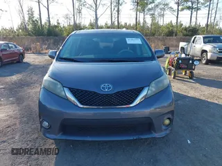 2012 Toyota Sienna SE with VIN 5TDXK3DC9CS189005, listed as a IAAI auction lot 41482337 with 267,618 mi miles. Bid and sale history available at carsss.com. Image 12.