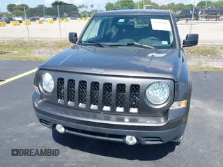 2016 Jeep Patriot Sport z VIN 1C4NJPBB4GD716767, wystawiony jako IAAI lot #42216197 z przebiegiem 119 976 mil mil oraz . Historia ofert i sprzedaży dostępna na DreamBid. Obrazek 12.