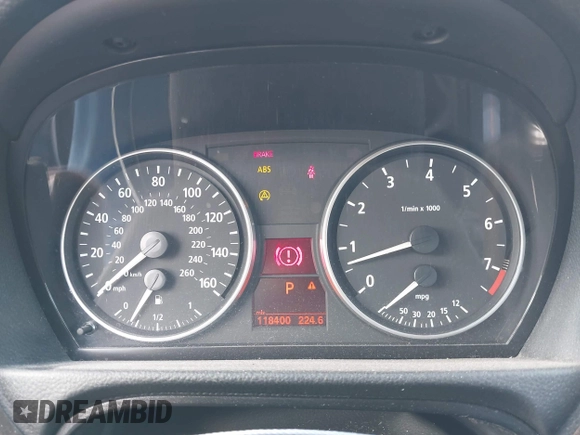 2006 BMW 3 Series 325xi with VIN WBAVD13556KV07798, listed as a IAAI auction lot 42130885 with 118,400 mi miles. Bid and sale history available at carsss.com. Image 7.