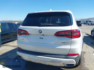 2019 BMW X5 xDrive40i with VIN 5UXCR6C57KLK80268, listed as a IAAI auction lot 41582457 with 85,682 mi miles. Bid and sale history available at carsss.com. Image 16.