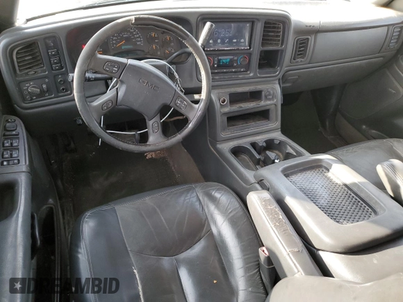 2005 GMC Sierra 2500HD SLT z VIN 1GTHK23205F964169, wystawiony jako Copart lot #42234625 z przebiegiem 304 832 mil mil oraz Szkoda całkowita • Salvage title. Historia ofert i sprzedaży dostępna na DreamBid. Obrazek 8.