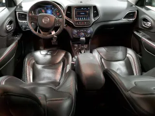 2019 Jeep Cherokee Trailhawk Elite with VIN 1C4PJMBX8KD229146, listed as a Copart auction lot 58832605 with 61,804 mi miles and Non repairable. Bid and sale history available at DreamBid. Image 8.
