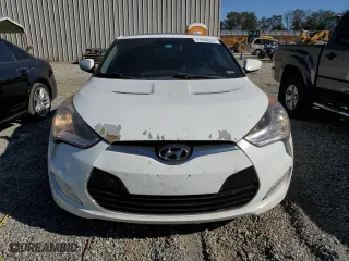 2013 Hyundai Veloster w/Gray Int with VIN KMHTC6AD6DU154098, listed as a Copart auction lot 77260374 with 159,049 mi miles and Non Repairable. Bid and sale history available at carsss.com. Image 5.