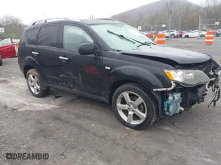 2007 Mitsubishi Outlander XLS with VIN JA4MT41X97Z018573, listed as a IAAI auction lot 41937728 with 151,346 mi miles. Bid and sale history available at carsss.com. Image 1.