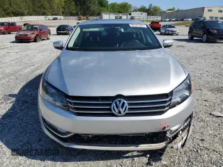 2013 Volkswagen Passat SEL Premium z VIN 1VWCP7A32DC070188, wystawiony jako Copart lot #52161325 z przebiegiem 175 368 mil mil oraz Szkoda całkowita • Salvage title. Historia ofert i sprzedaży dostępna na DreamBid. Obrazek 5.